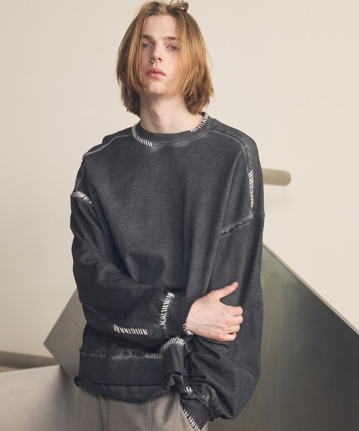 Heavy-Weight Sweat Embroidery Damage Over-Dye Crew Neck Pullover