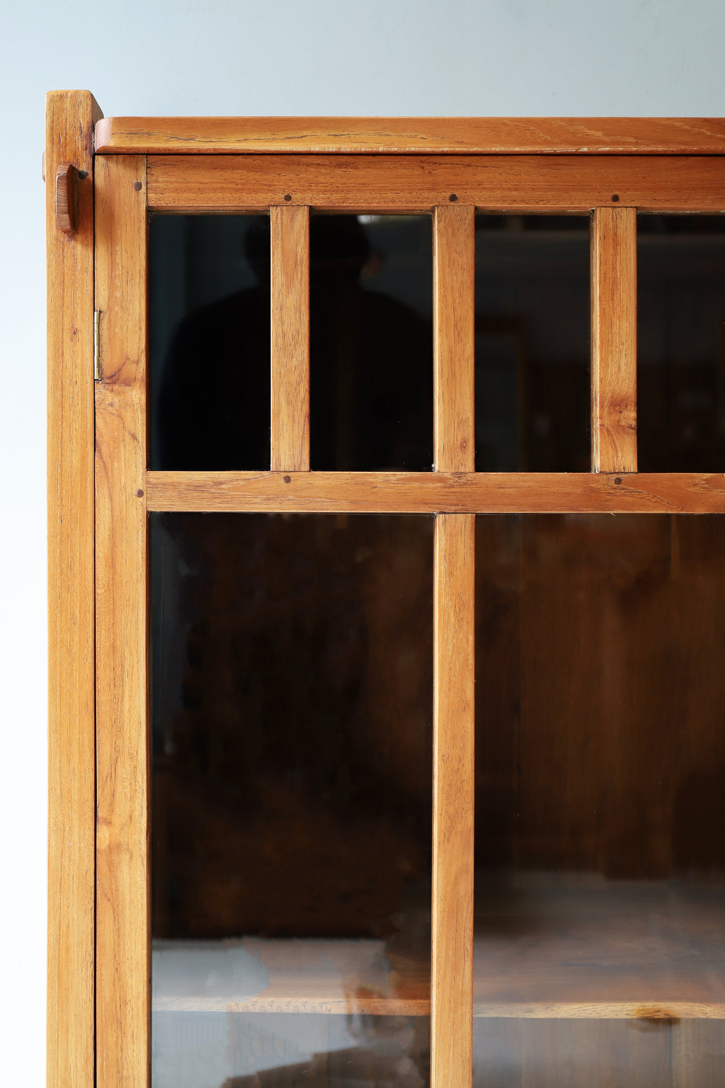 オールドチーク ガラスキャビネット/Old Teakwood Glass Cabinet