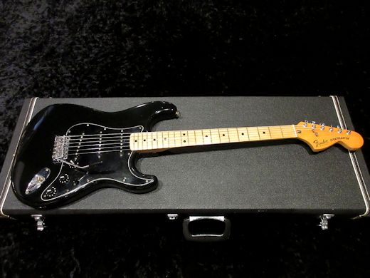 1979 Fender Stratocaster Black/Maple - ヴィンテージギター買取り