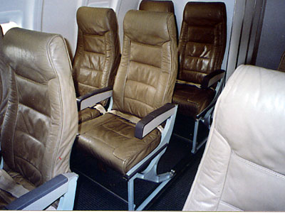 J-Air Bombardier CRJ200[Y01]