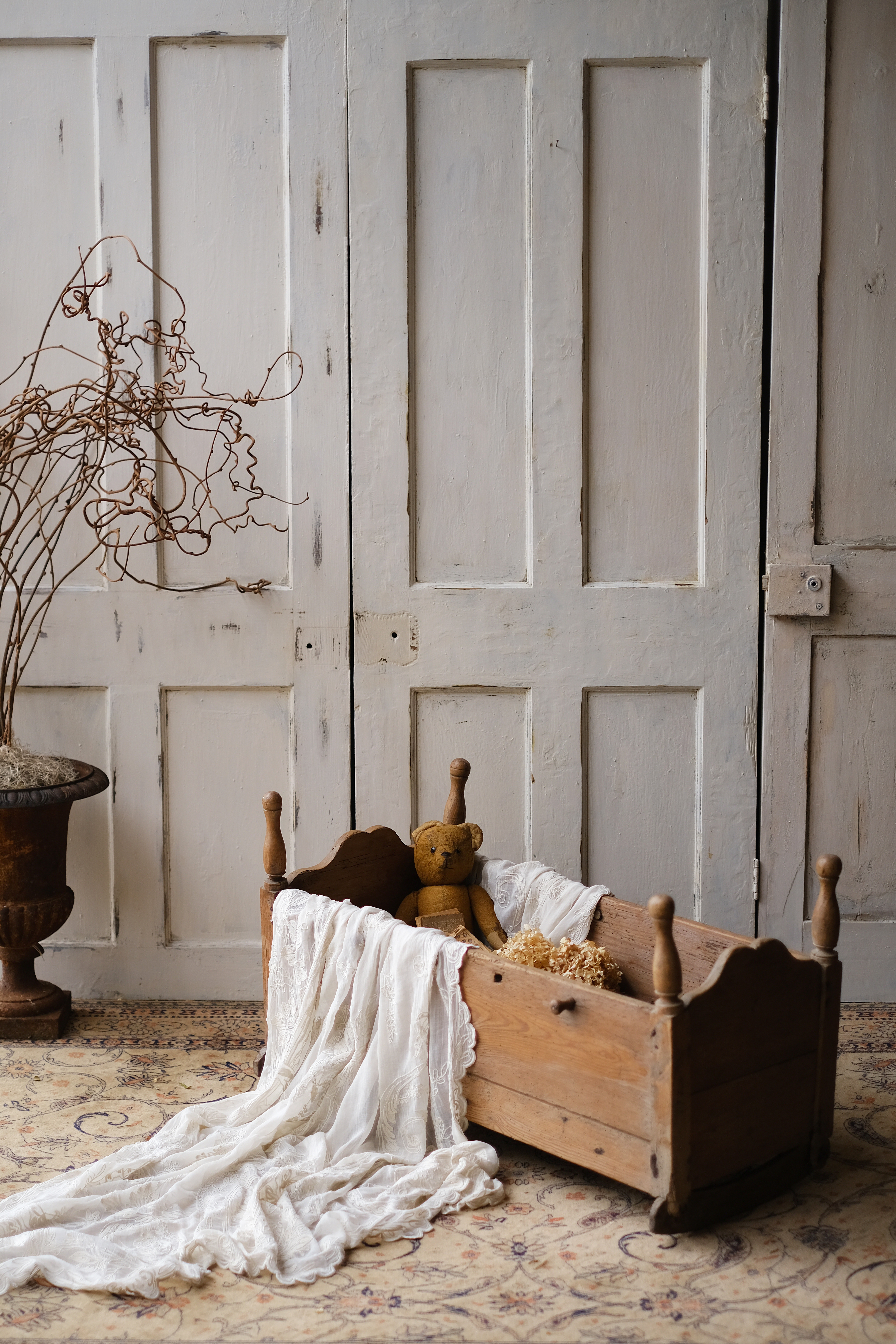 レンタル中商品 :: レンタル中 X421 フランスアンティーク 木製ベビー