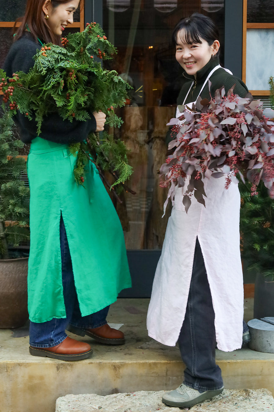 Botanical Hemp Apron – THE LITTLE SHOP OF FLOWERS