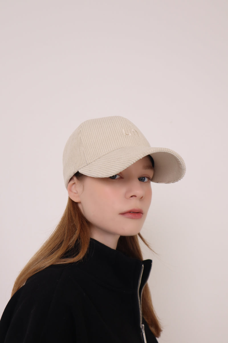 unsuallyロゴ刺繍入りキャップ vol.3