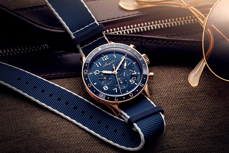ブレゲの「タイプ XX 2067」にローズゴールドとブルーを組み合わせた