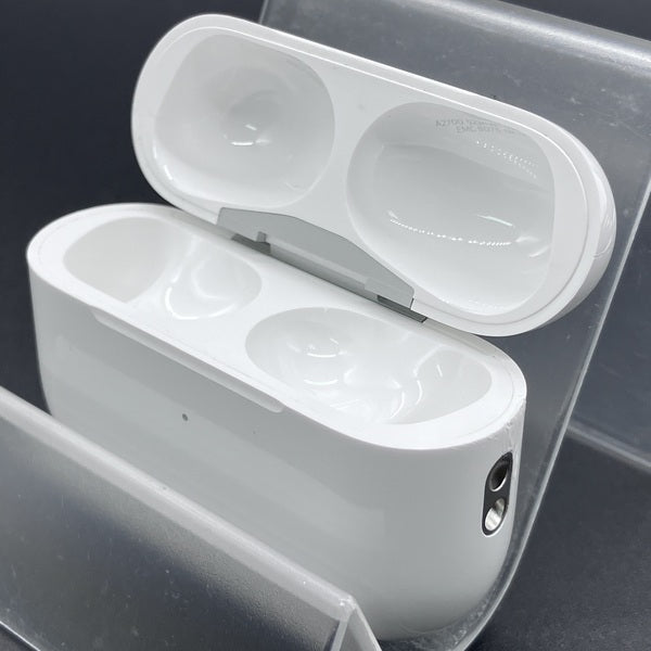 Apple 【中古】AirPods Pro (第2世代) 充電ケース (Lightning)【秋葉原