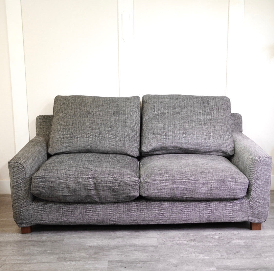 ノイエス / NOYES NewSugar Hi-Back Modern スモール 3人掛け 両肘