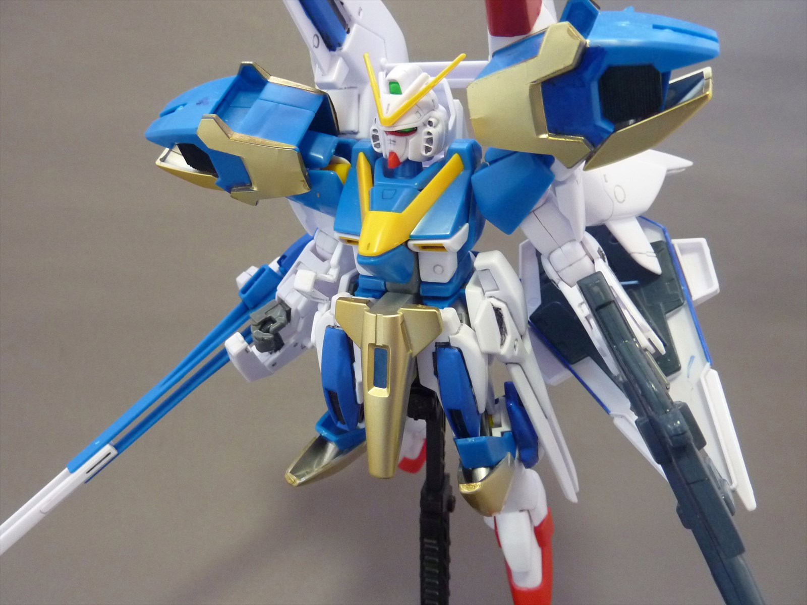 LM314V23/24 V2アサルトバスターガンダム （1/100 HG） – ヤスリは
