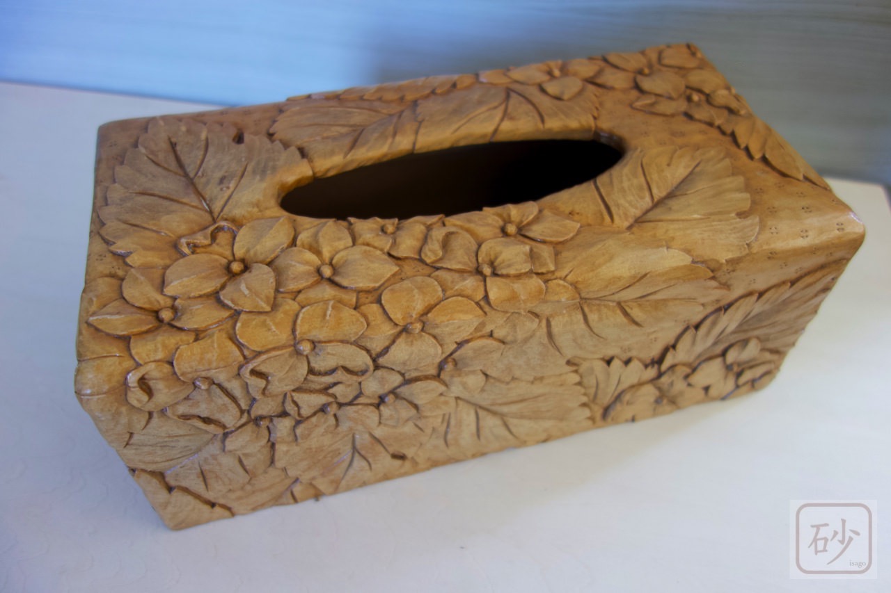 木彫りのティッシュケース あじさい | 木を彫る日々
