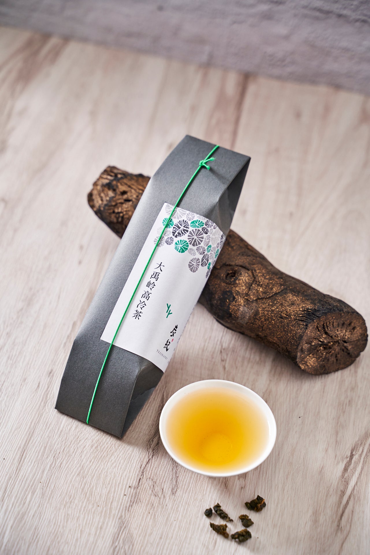 大禹岭高冷茶（茶葉 5g×6包） – 台湾烏龍茶 炭紀