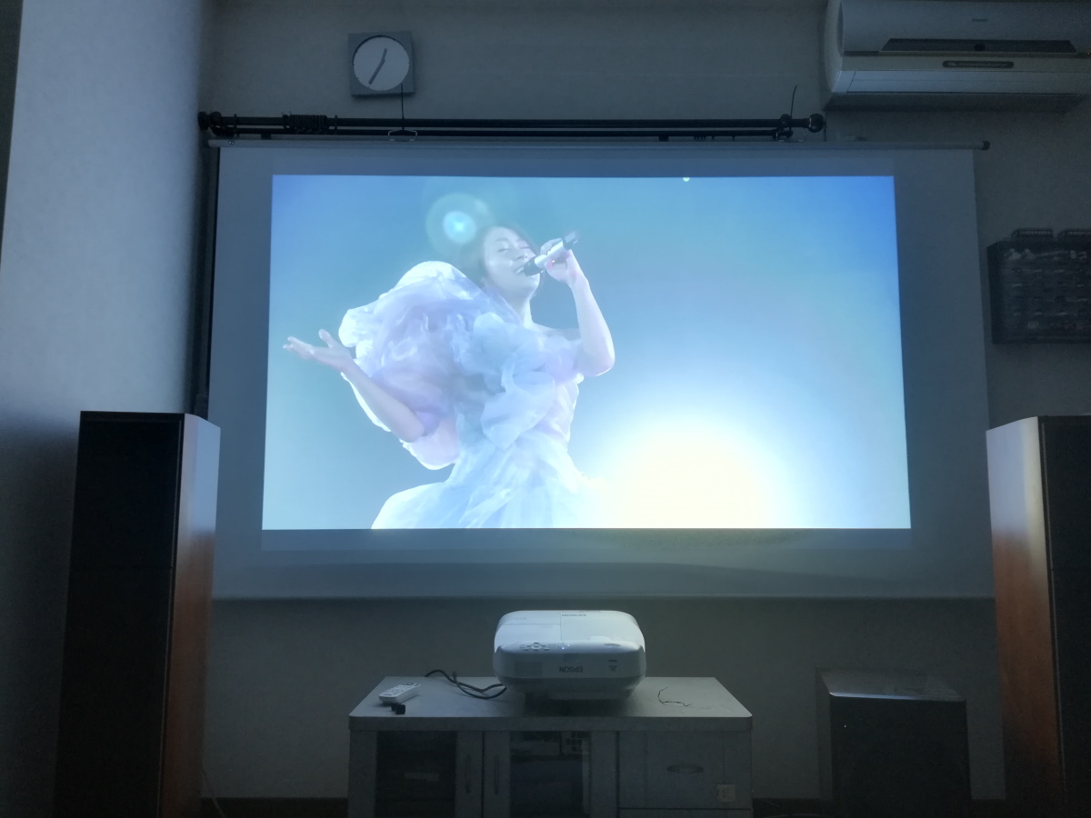 超短焦点プロジェクター エプソン EB-590WTを購入しました レビュー