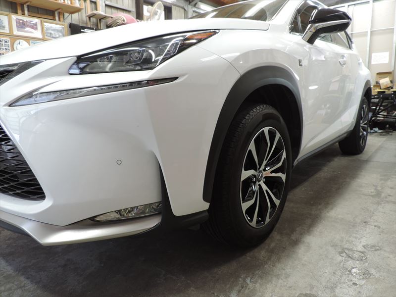 レクサス：N X ・純正アルミホイール・ダイヤカット面と塗装面のキズ