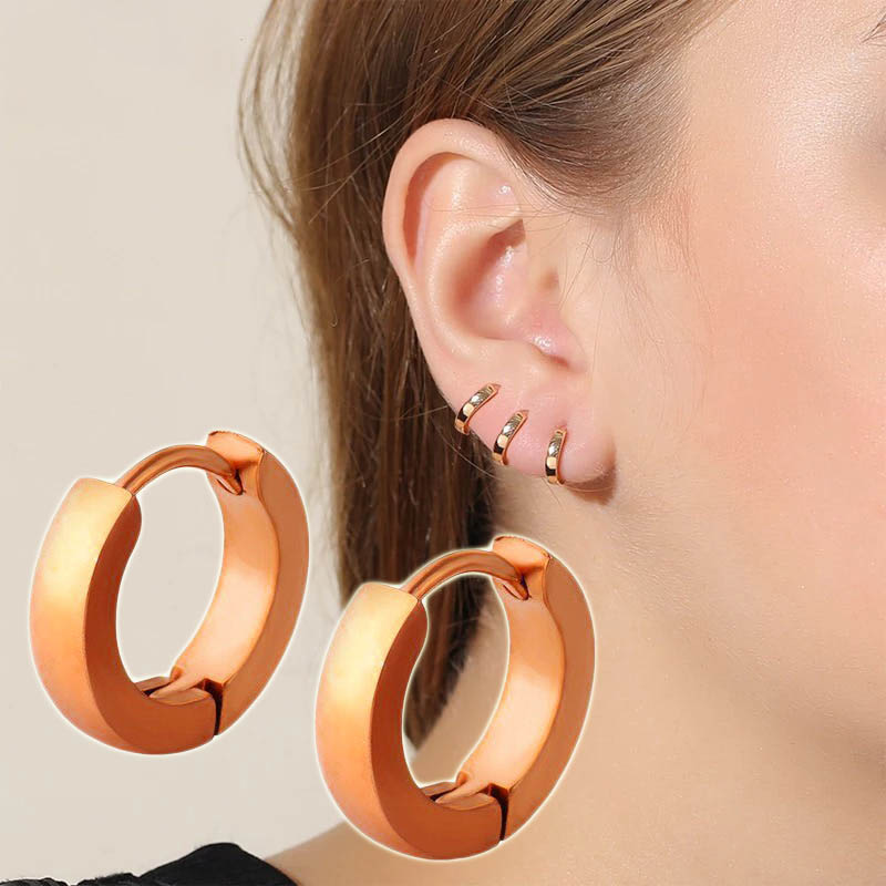 楽天市場】細身で小さいピンクゴールドフープピアス（スモール スリム