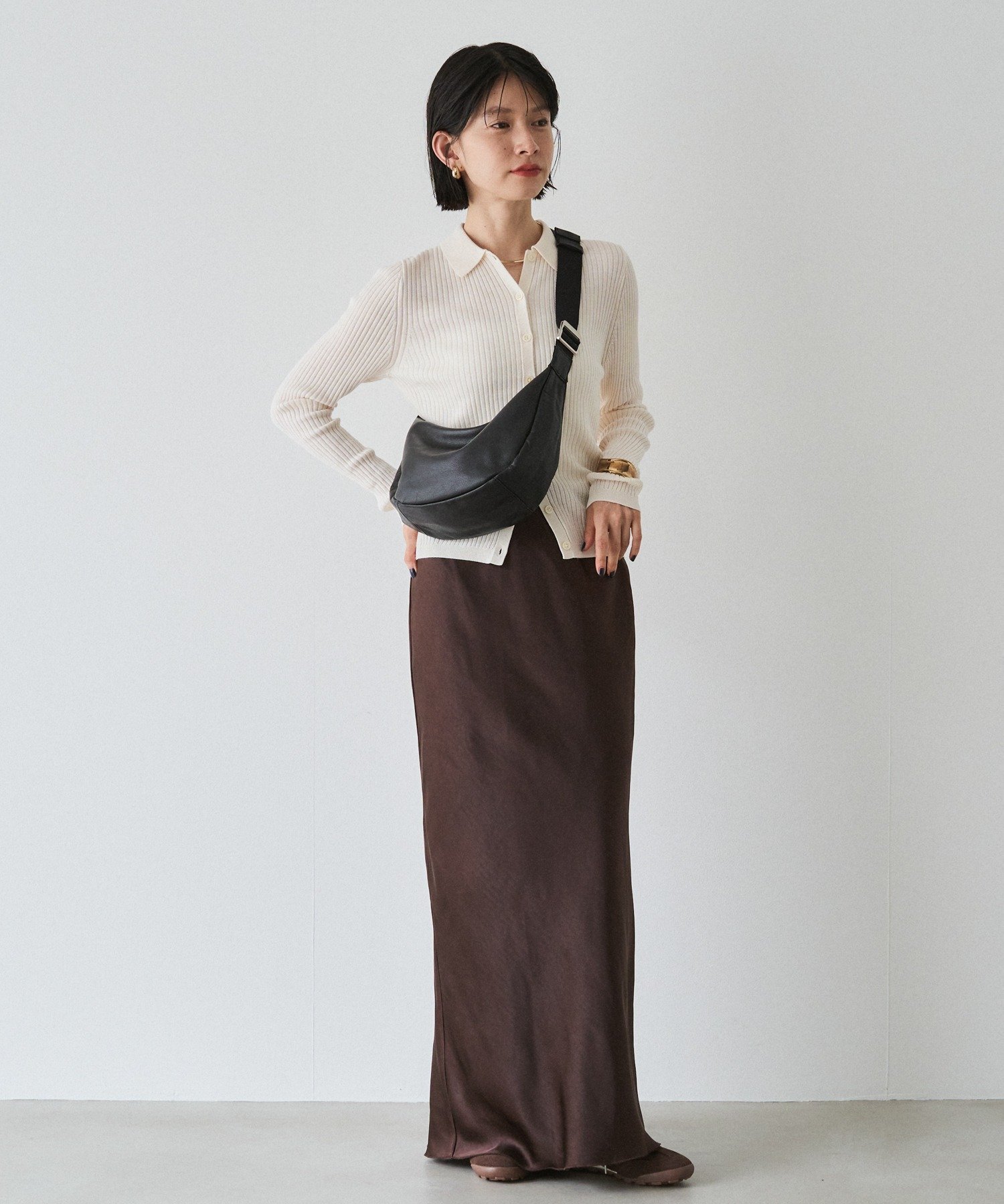 russet｜【20%ポイントバック】ソフトレザーラウンドショルダーバッグ