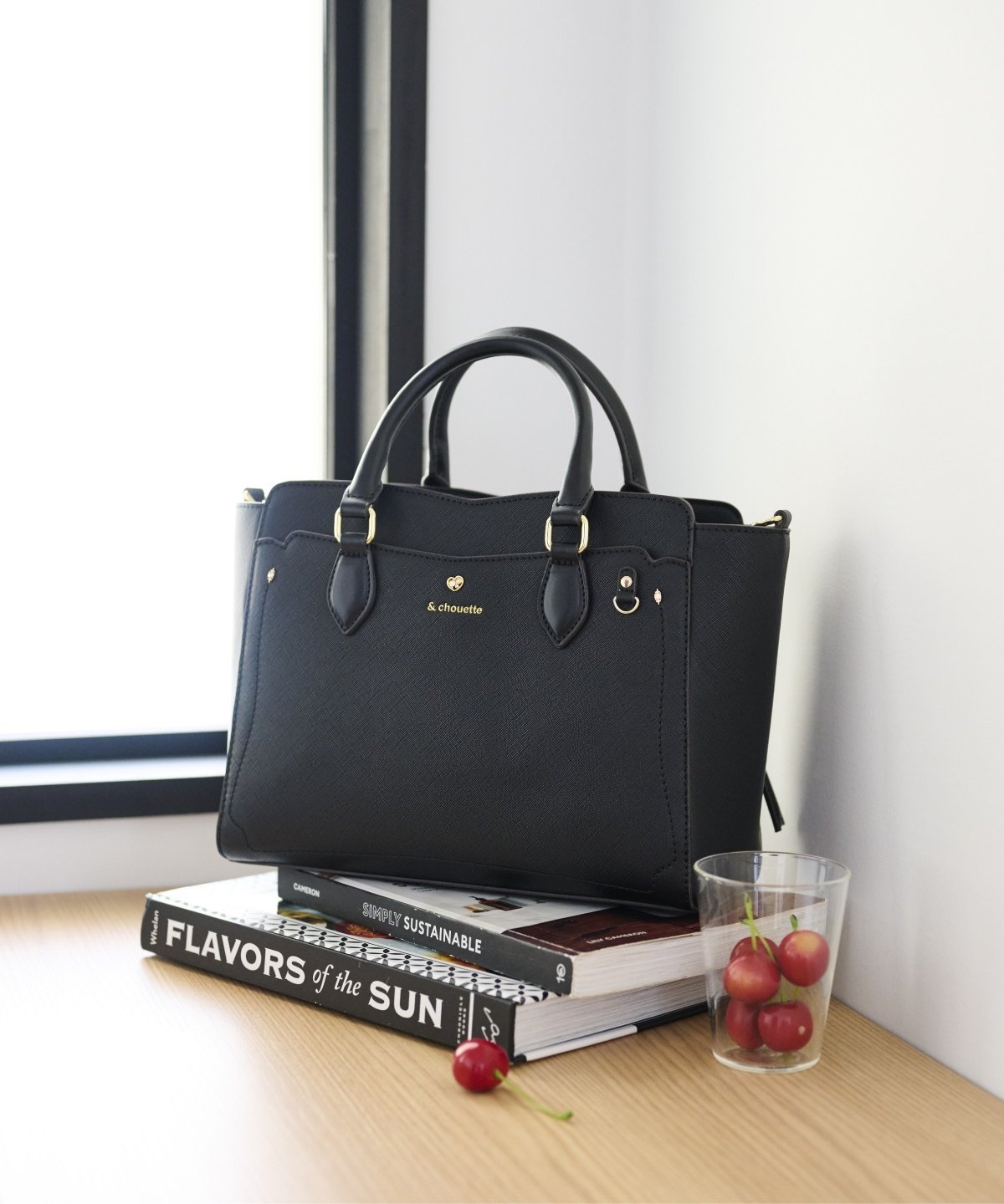 & chouette｜《推し事バッグ》クリアポケット付きハートビジュートート