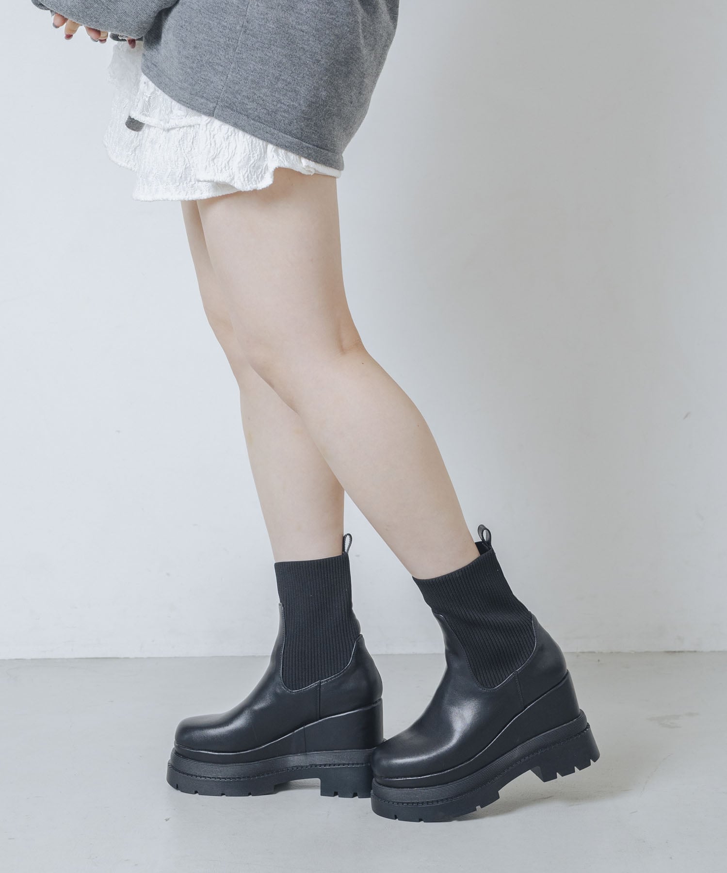 EVOL｜【ふかふか・クッション入り】11cmニットショートブーツ