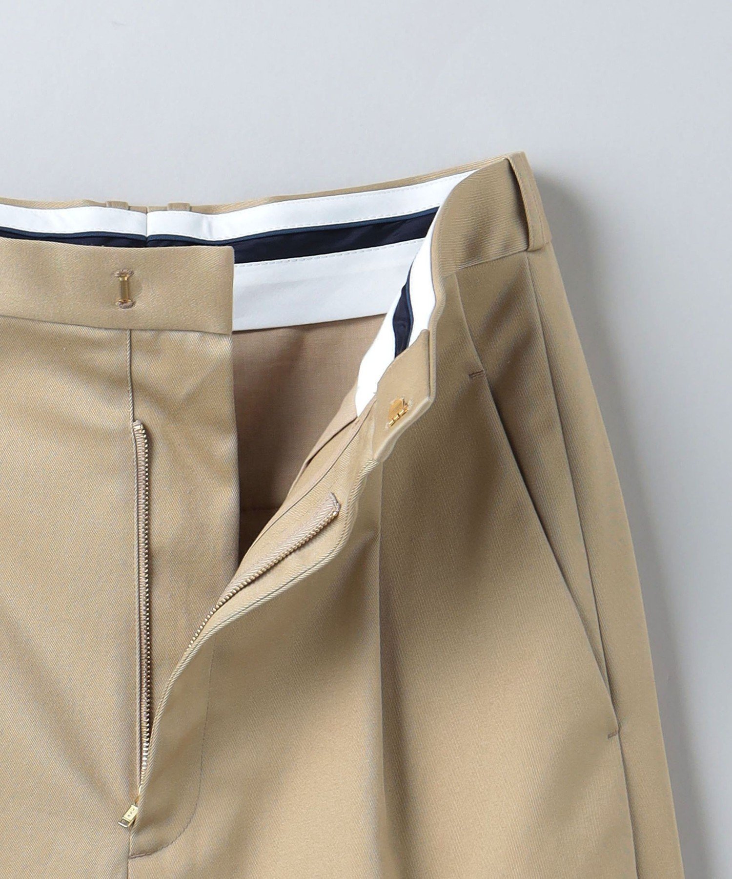 ＜6(ROKU)＞マーベルト コットンチノパンツ 34アローズ 6（ロク）の「＜6(ROKU)＞コットン チノ パンツ（チノパンツ）」 - WEAR