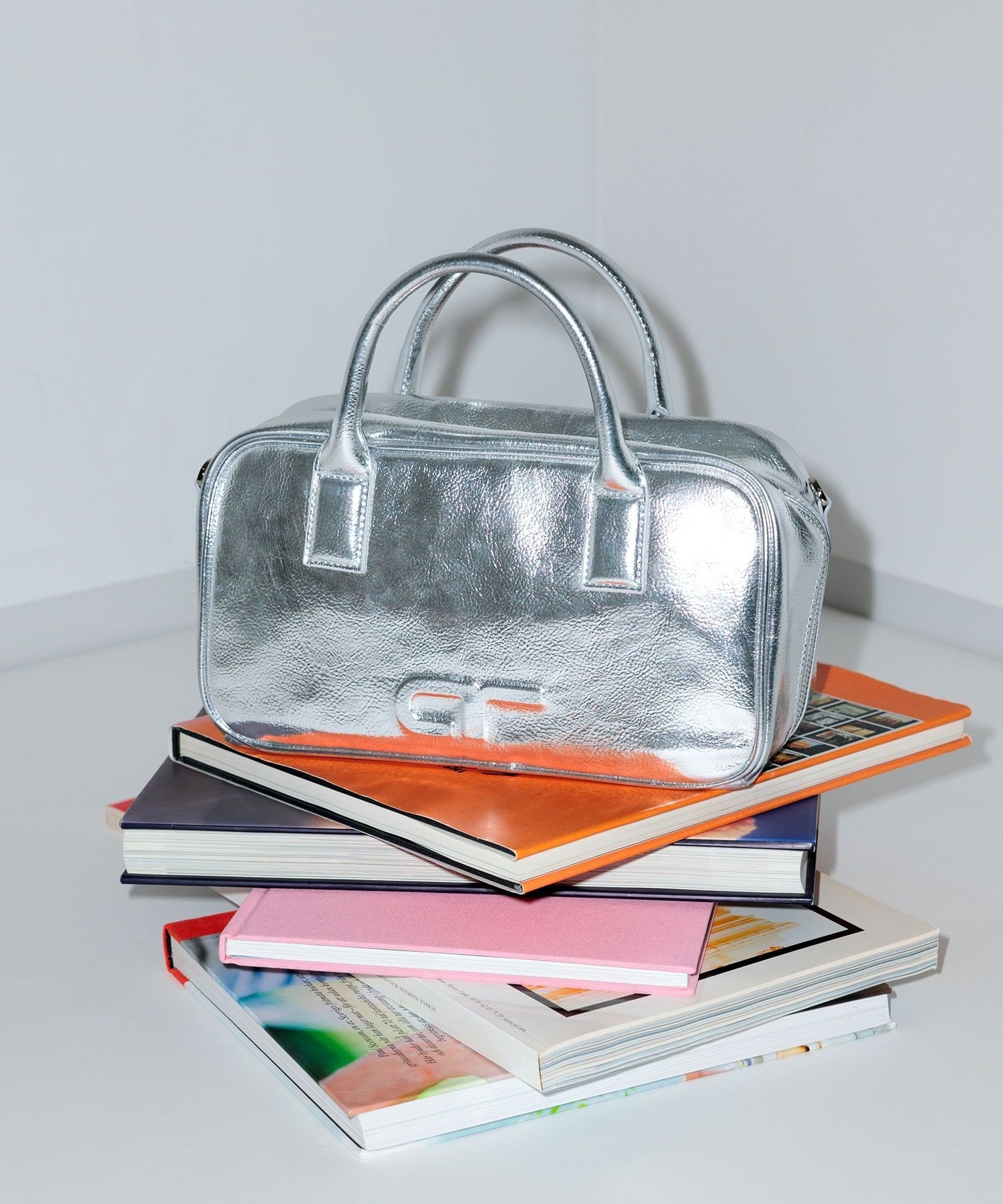 ADAM ET ROPE'｜【一部WEB限定カラー】・【再入荷】ロゴスクエア