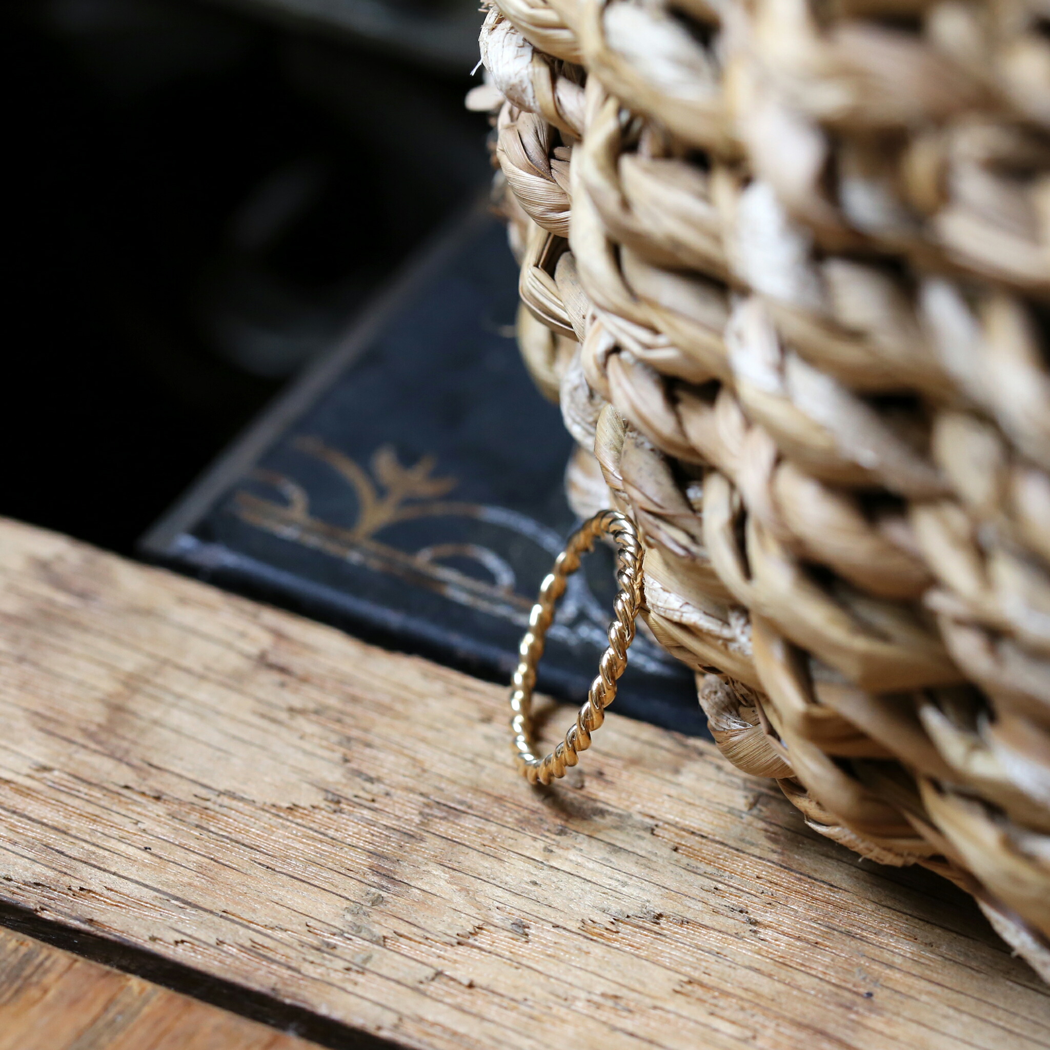 楽天市場】【Amelie Ring】 K10/K18/Pt900 一周 ツイスト 地金 リング