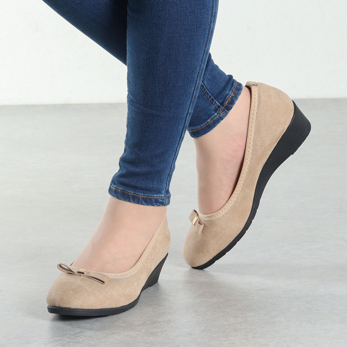 楽天市場】パンプス 黒 ミドルヒール 4cmヒール 痛くない 柔らかい 音