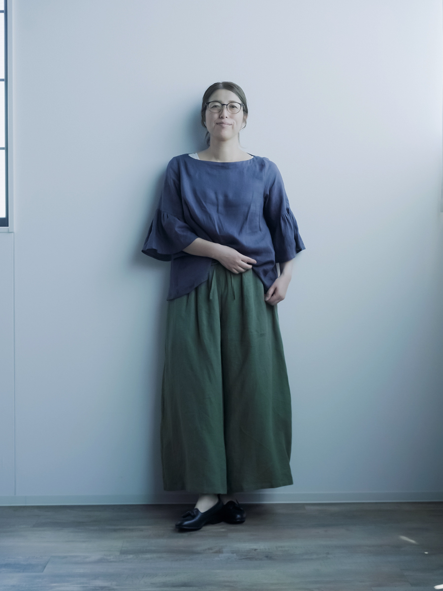 リネントップス】大人専用！ 可愛くなりすぎない フリル袖トップス