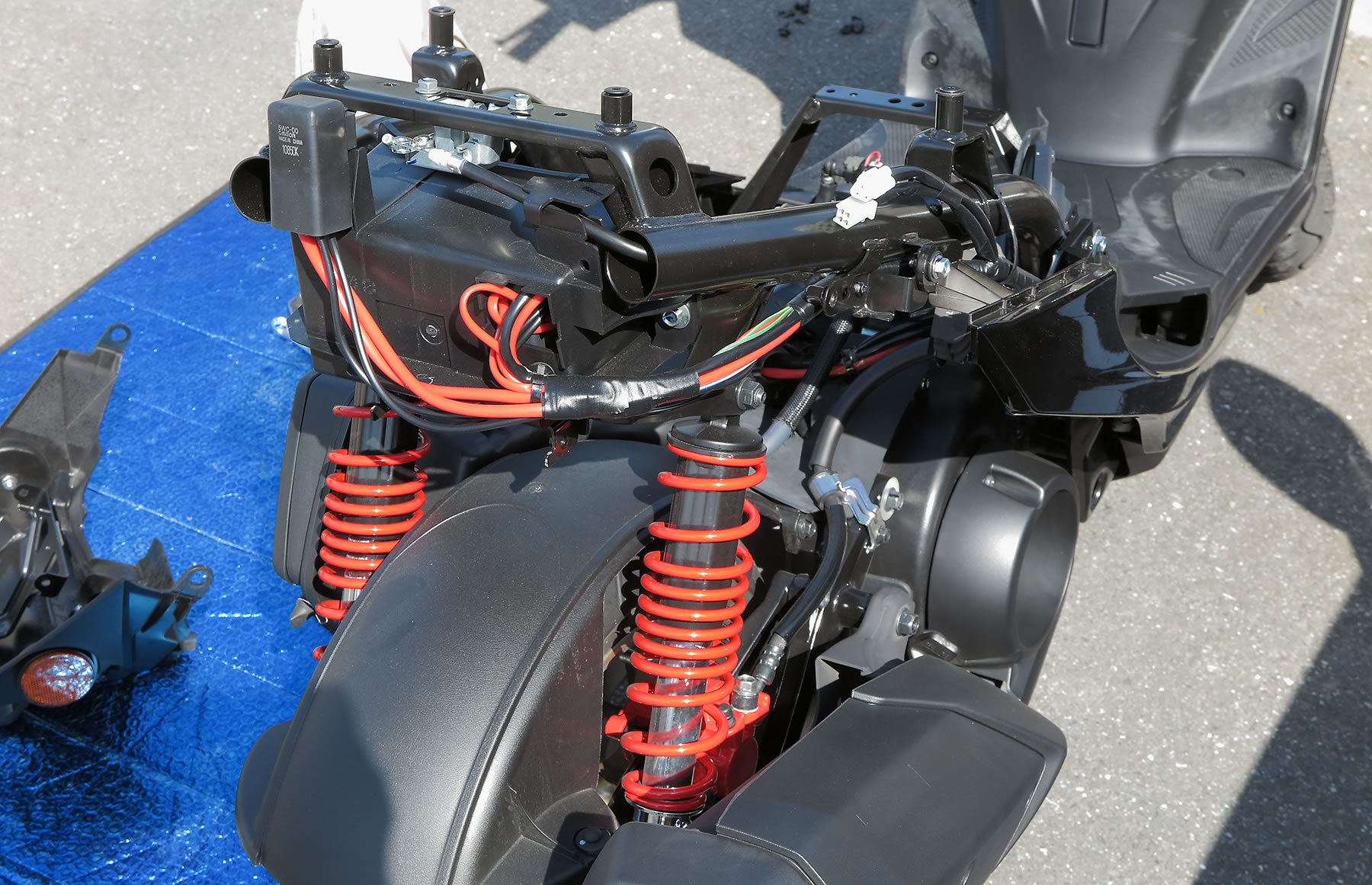 シグナスX 4型 フェンダーレスキットの取付3