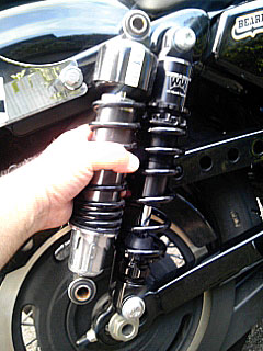 スポーツスター用 アジャスタブルサスペンション - バイクパーツ