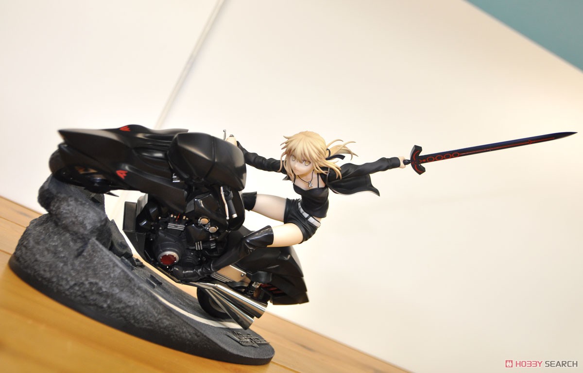 セイバー/アルトリア・ペンドラゴン[オルタ]＆キュイラッシェ