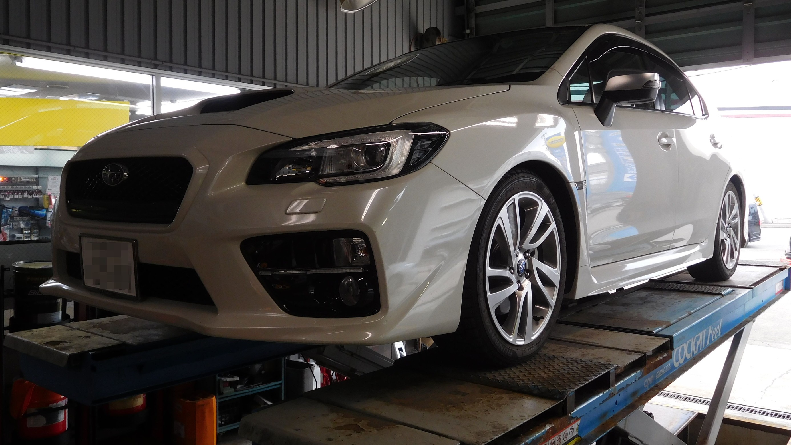 スバル VAG WRX S4 のスプリング交換作業 ／ PROVA（プローバ