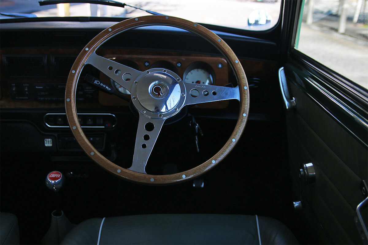 ローバーミニ 35周年アニバーサリー | ローバーミニを楽しむ：Classca