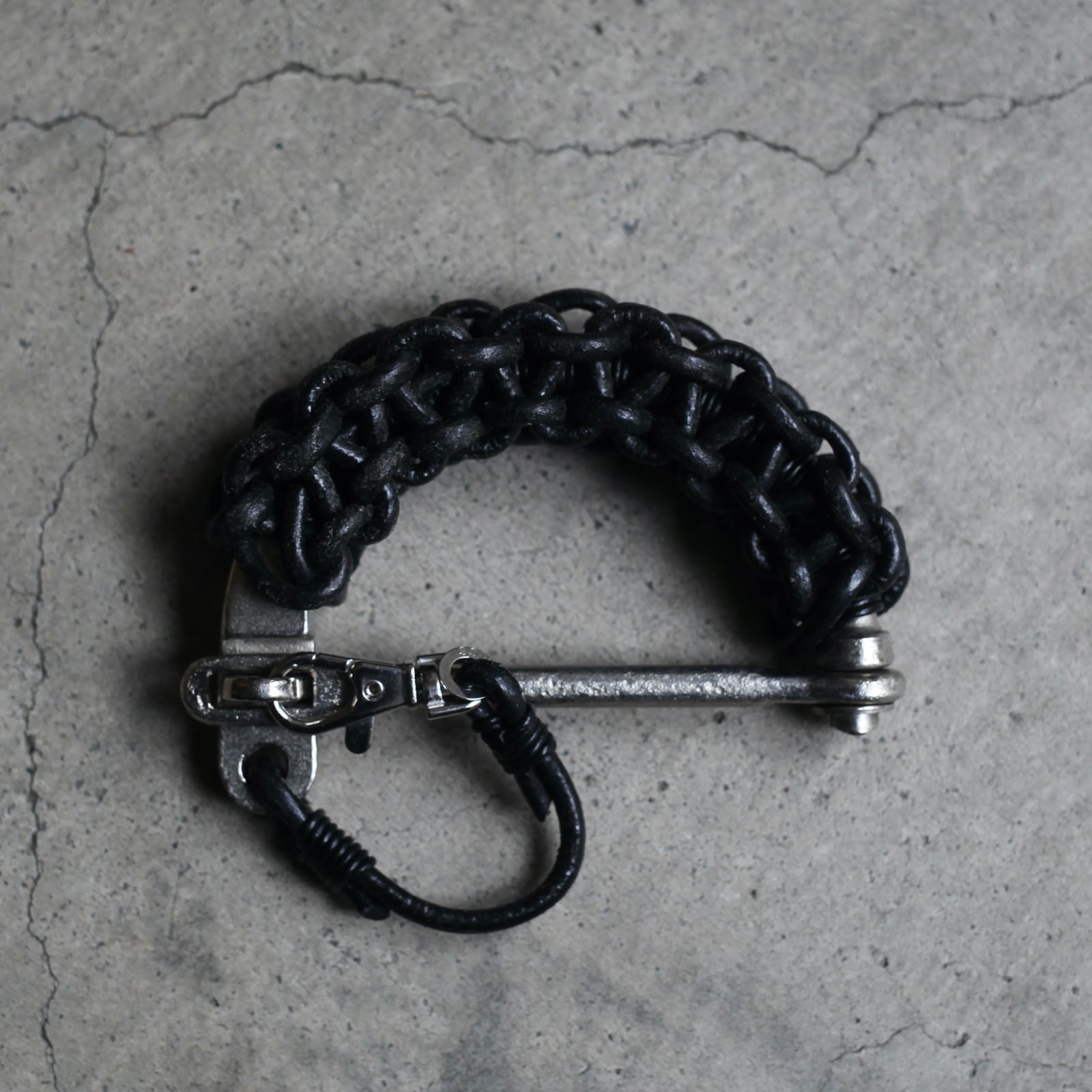 BLESS - 【残り一点】Handle Leather | ACRMTSM ONLINE STORE