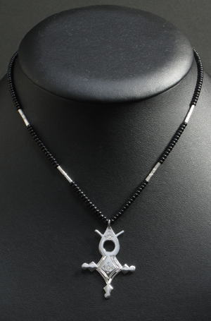 トゥアレグクロス(アガデスクロス・中)<アフリカのシルバー