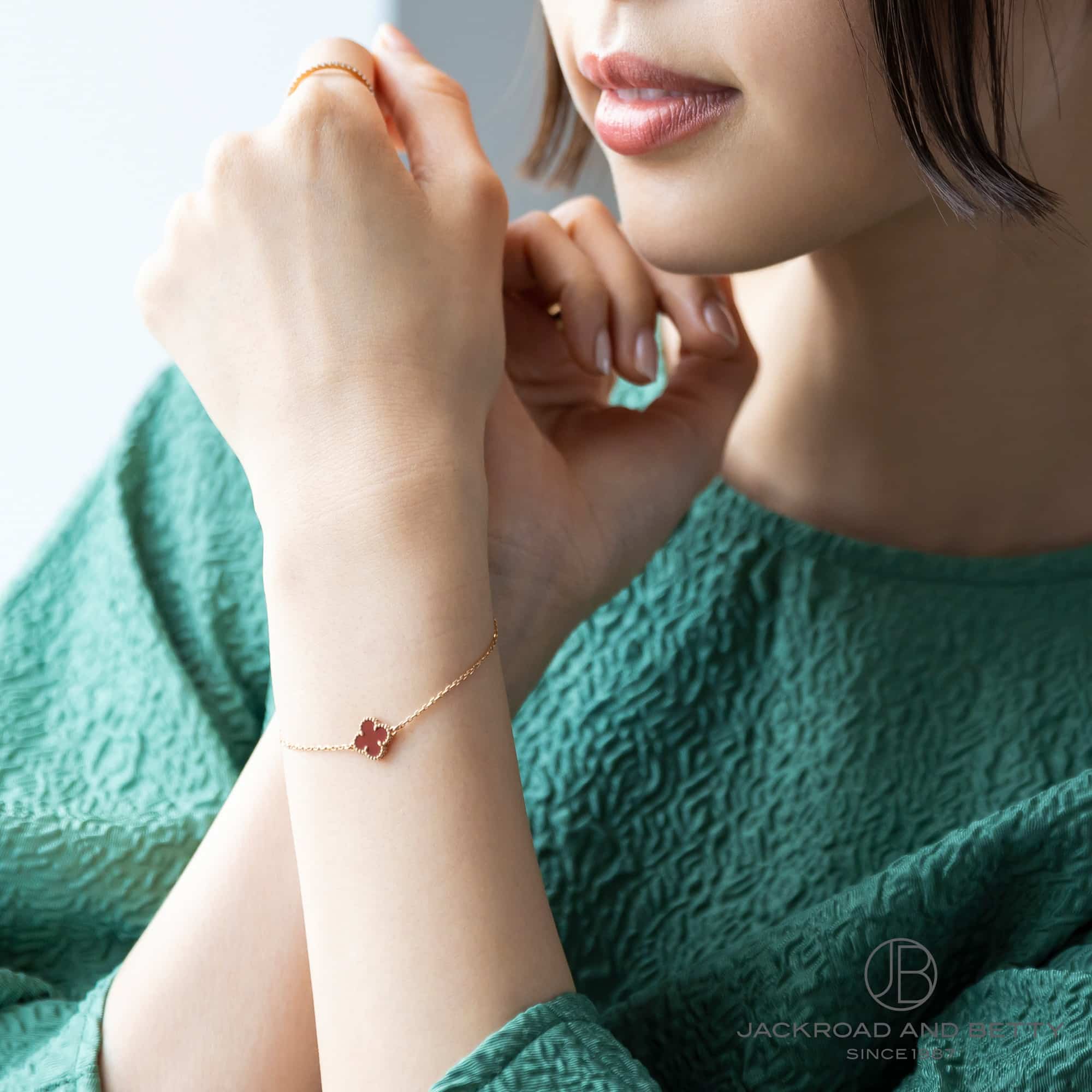 スウィート アルハンブラ ブレスレット[VCARN59K00] Sweet alhambra