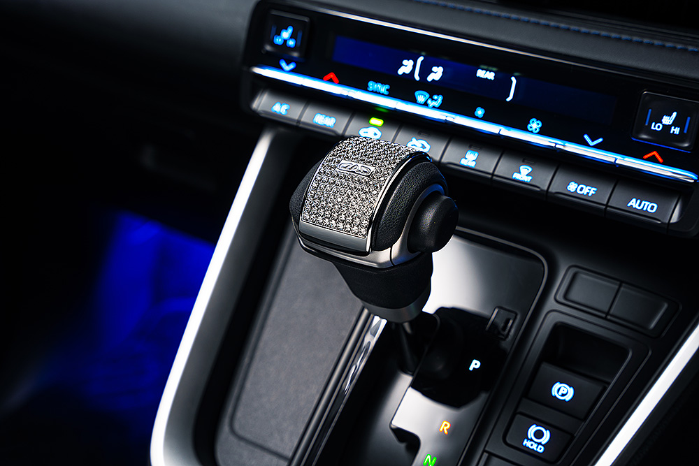 D.A.D クリスタル シフトノブカバー [90系ヴォクシー/ノア] T-C【SB199