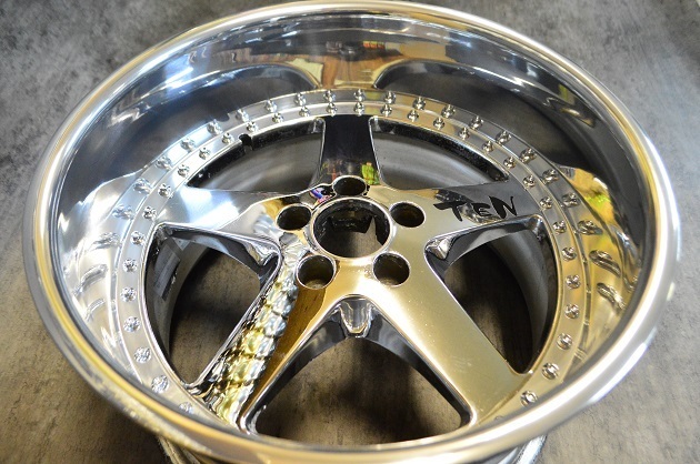 ワーク エクイップ 18インチ リム交換で9.5jから11.0jへ太さ(j数