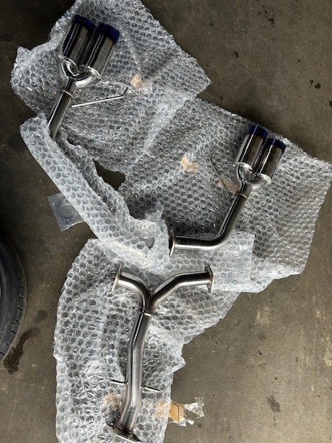 マークX GRX130 BRASH 4本出し マフラー 取り付け！｜チューニング