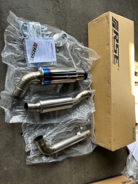 フェアレディZ Z34 RSE Yパイプ＆マフラー 取り付け！｜チューニング