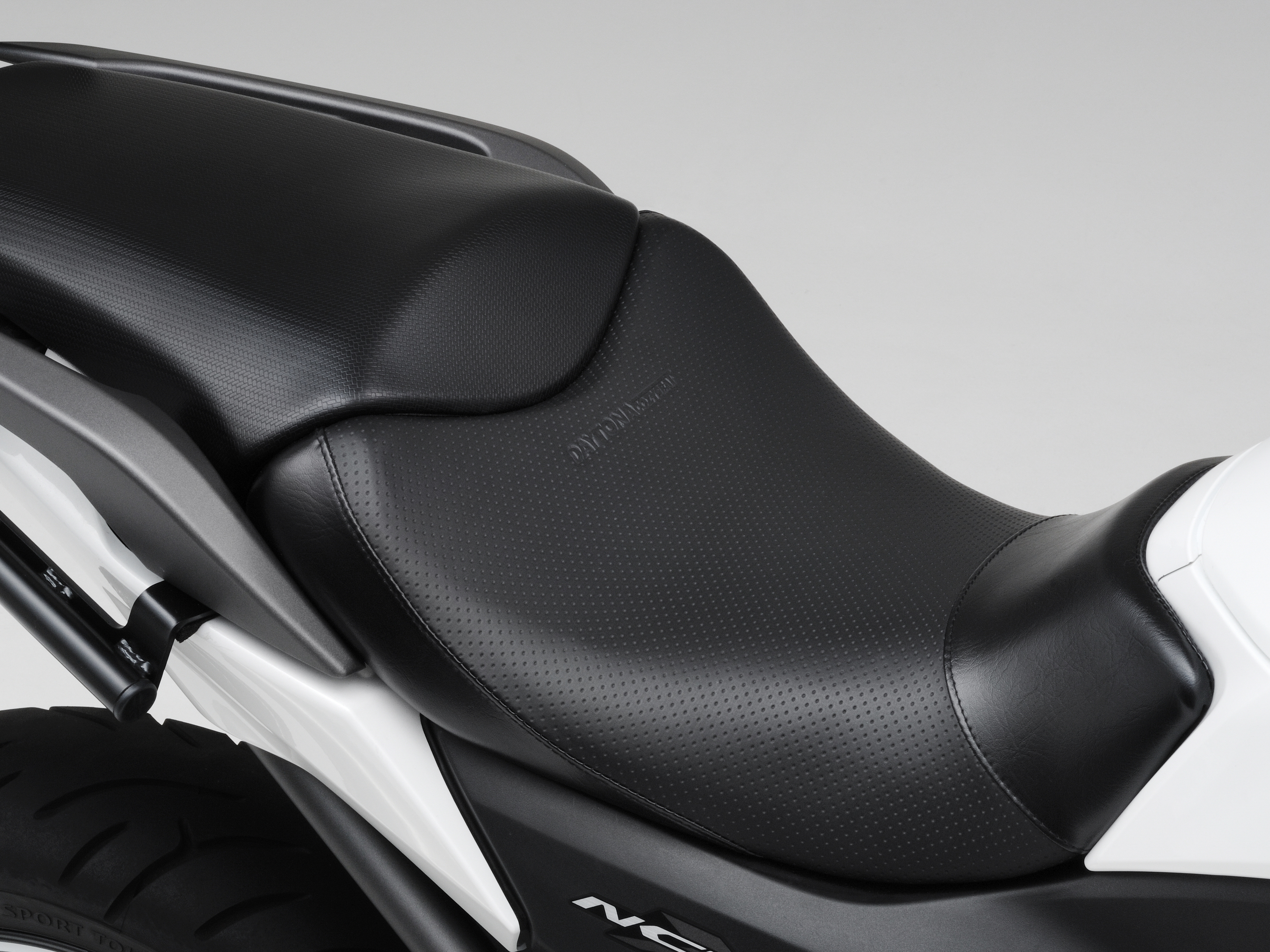 デイトナコージーシート（Lite-S）シートベース付き ディンプル