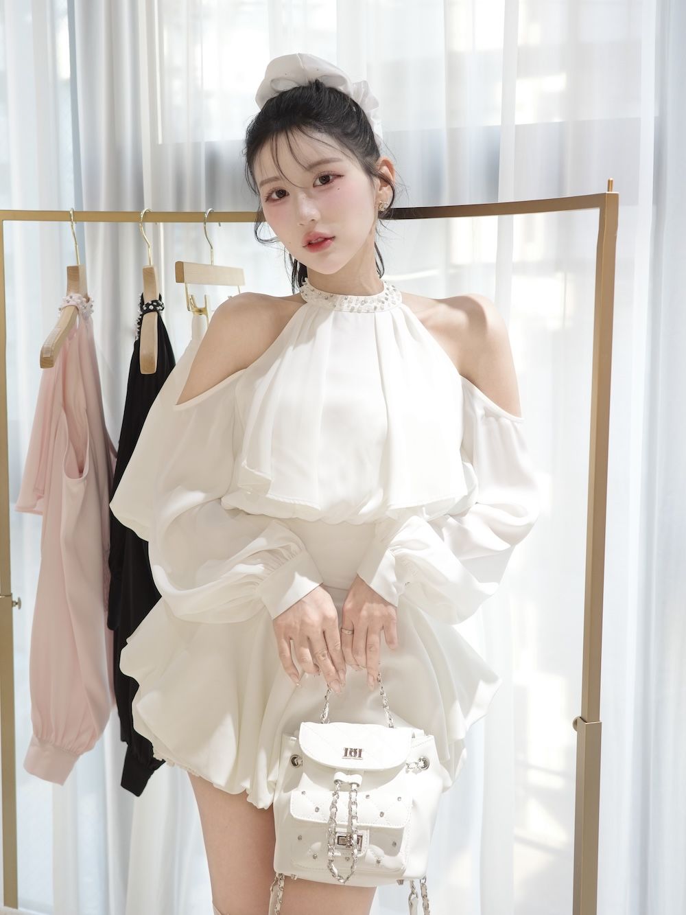 パールネックアメスリブラウス – Darich (ダーリッチ)