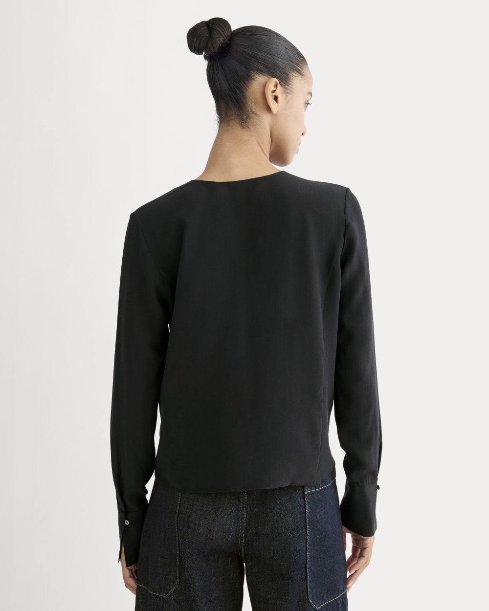 The V-Neck Blouse in Washable Silk | Black – Everlane