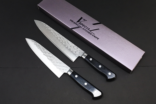 高村刃物】V10スペシャル 鎚目打 牛刀 180mm／210mm