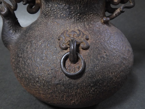 龍文堂 安之介 龍口鉄瓶＜共箱＞ 販売 | 【骨董品買取】日本全国対応