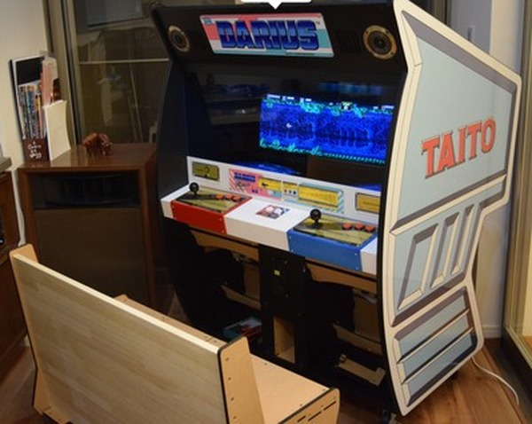 ダライアス』の筐体をまさかの自作、しかもシートまで！ 数多くの