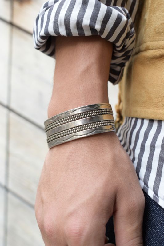Indian Jewelry Navajo silver bangle