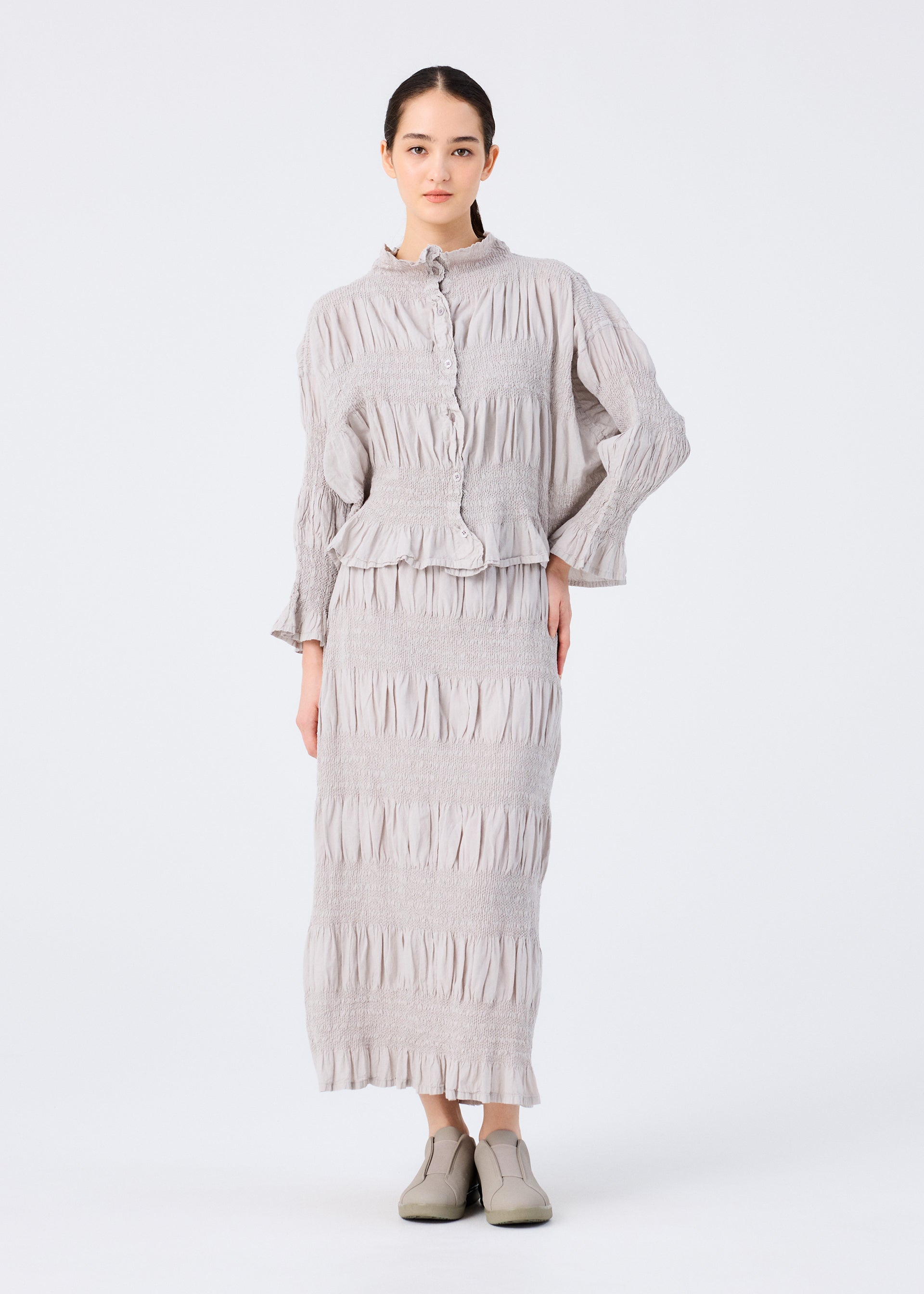 SHRINK STRIPE – isseymiyake.com