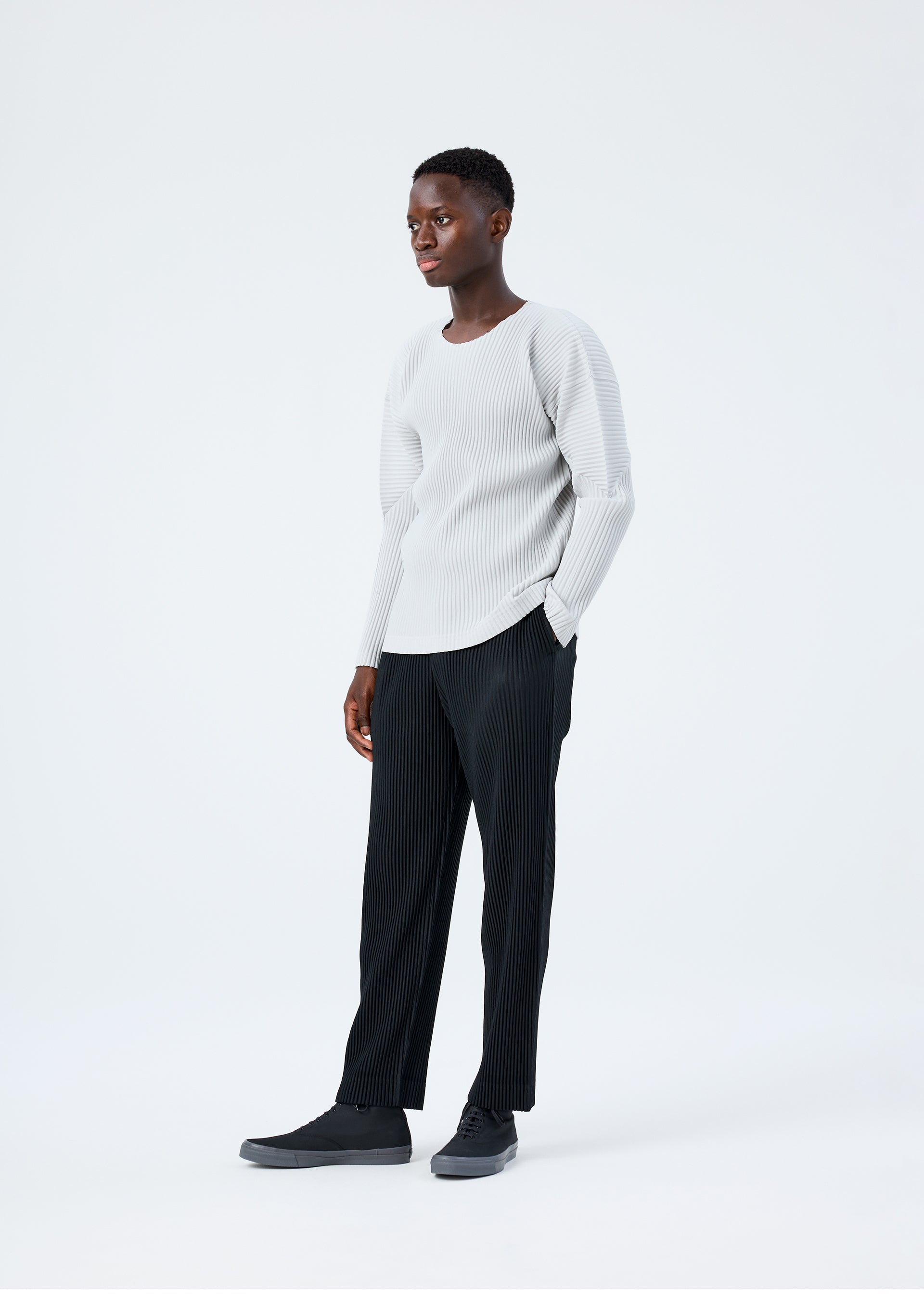 BASICS – isseymiyake.com