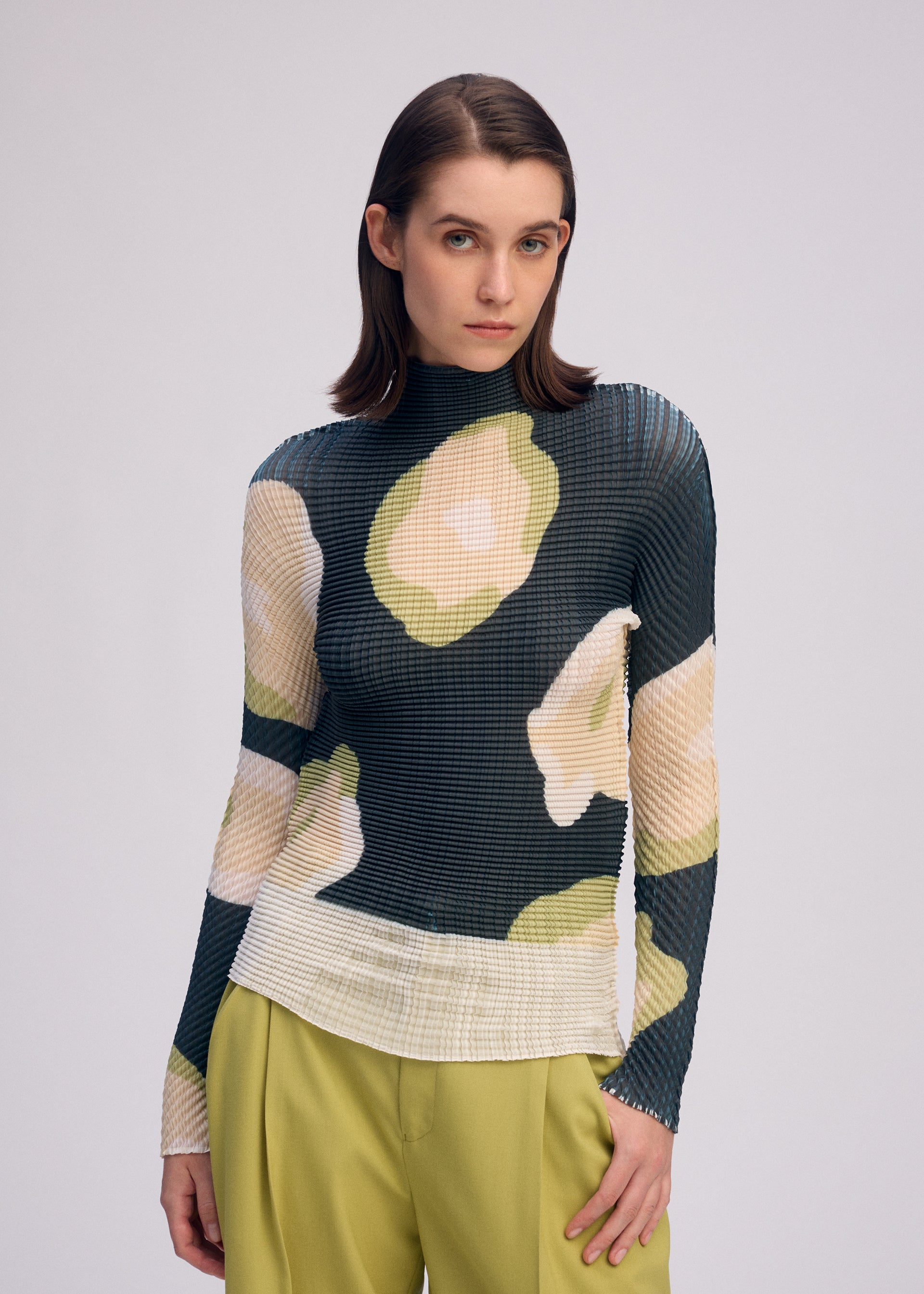 VERVE PLEATS TOP – isseymiyake.com