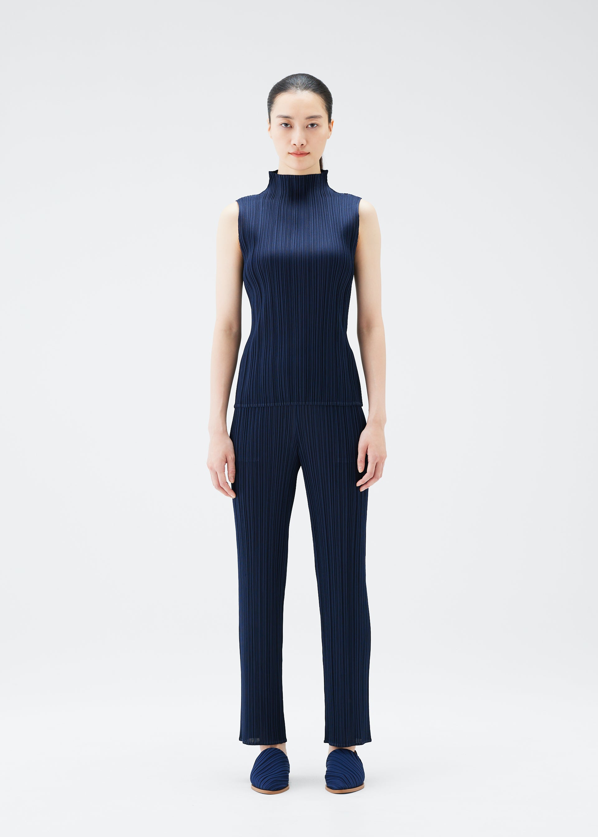 NEW COLORFUL BASICS 4 – isseymiyake.com