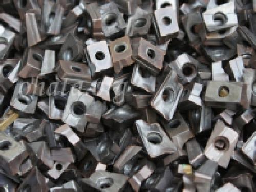 千葉と大阪で営業中！ 超硬の買取価格(税込)：10,000円/kg(2026年03月