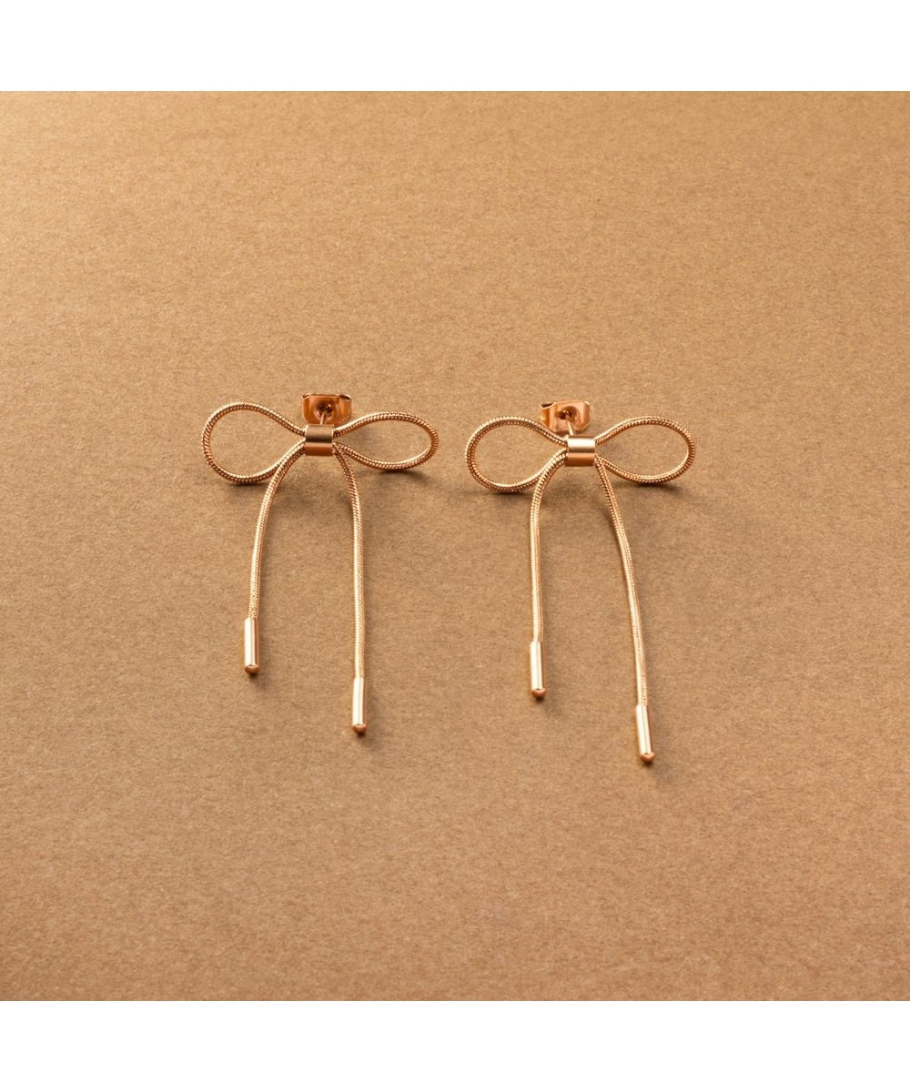 Creamdot.】アシンメトリーリボンが揺れるステンレス製ピアス 通販