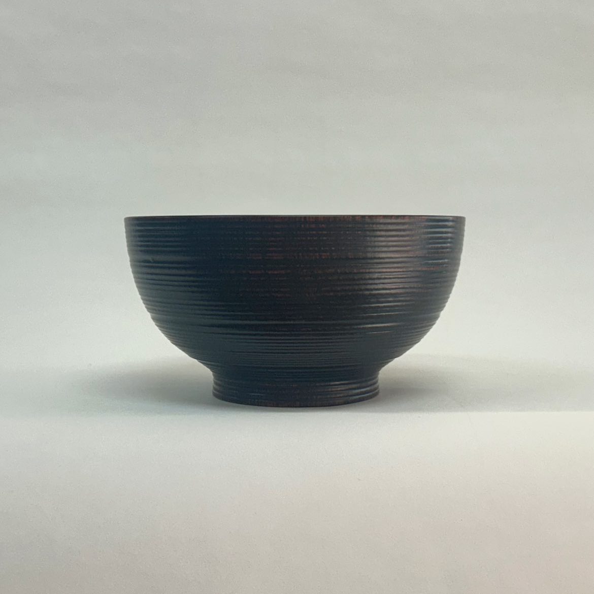 浅草かっぱ橋で一番古いのれんの漆器専門店【西山漆器】